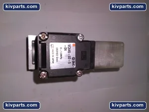 SMC VCA455D504 Solenoid Valve – actual item, photo 2 of 3