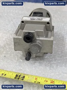 GSL-705 Air Line Tool Lubricator – actual item, photo 4 of 5