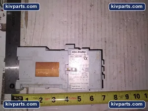 Allen-Bradley 100-C30D 00 IEC Contactor – actual item, photo 4 of 5