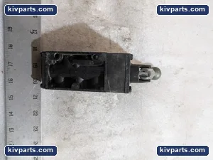 Norgren K71DA00KC0KL1 Nugget 200 Lever Valve – actual item, photo 4 of 5