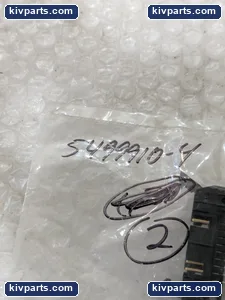 TE Connectivity 5499910-4 Header Connector – actual item, photo 2 of 4