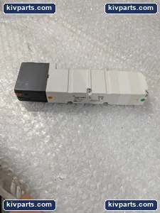 SMC VQC4401-5 Pneumatic Solenoid Valve – actual item, photo 2 of 6