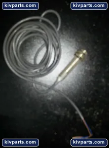 Omron E2E2X2Y1 Cylindrical Proximity Sensor – actual item, photo 2 of 2