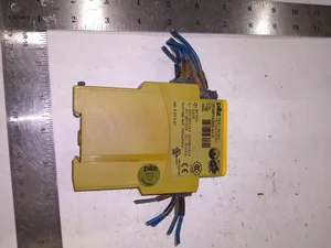 Pilz X4VP Safety Relay