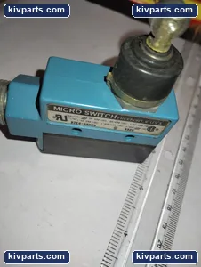 Honeywell BZE6-2RN80 Micro Switch – actual item, photo 3 of 4
