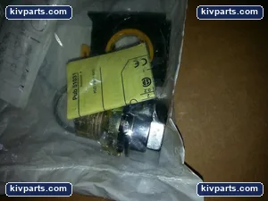 Cutler-Hammer EM22PP5 Industrial Control Switch – actual item, photo 2 of 3
