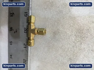 Parker 164P-2 Union Tee Tube Fitting – actual item, photo 5 of 7