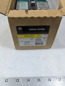 General Electric THED124015 Circuit Breaker