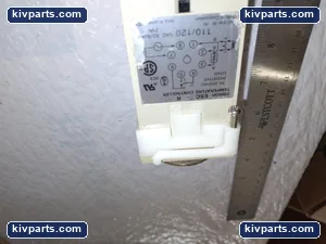 Omron E5C2 Temperature Controller – actual item, photo 2 of 4