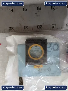 Eaton EM22H2 Push Button – actual item, photo 2 of 5