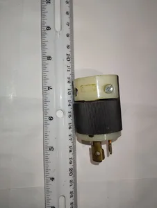Hubbell Locking Plug