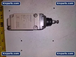 Omron D4A-1111N Limit Switch – actual item, photo 2 of 4