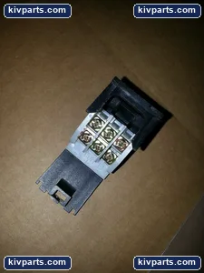 SMC AXT625-28-2A Junction Cover Connector Block – actual item, photo 2 of 4