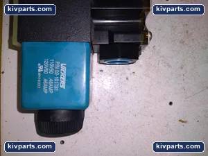 Vickers G4V-3S-2A-M-FW-B5-60 Hydraulic Cylinder – actual item, photo 2 of 6