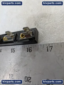 Square D AP-3 Class 9070 Type Fuse Block – actual item, photo 7 of 9
