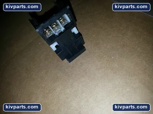 SMC AXT625-28-2A Junction Cover Connector Block – actual item, photo 4 of 4