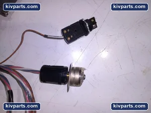 912AJ-40 CMT 912 Proximity Switch – actual item, photo 4 of 6