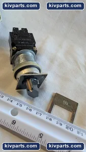 General Electric CR104MB22112 Oiltight Selector Switch – actual item, photo 4 of 6
