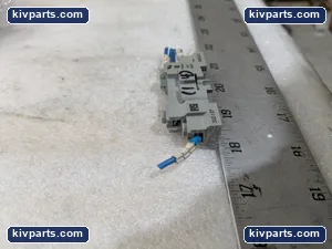 RS Components 352-137 RELAY SOCKET – actual item, photo 2 of 7