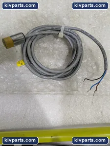 Turck LL54185 Proximity Sensor – actual item, photo 3 of 6