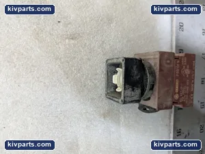 General Electric P9B10FN CEMA Contact Block – actual item, photo 4 of 7
