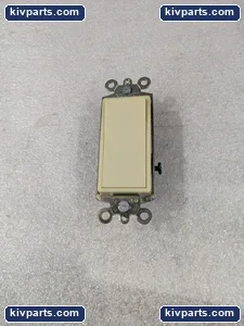 Leviton 5603-2I Receptacle – actual item, photo 3 of 7
