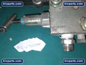 Parker M3-6750DA0 Instrument Manifold Block – actual item, photo 2 of 5