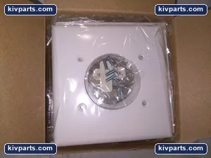 Cooper 2168W-BOX Receptacle – actual item, photo 2 of 4