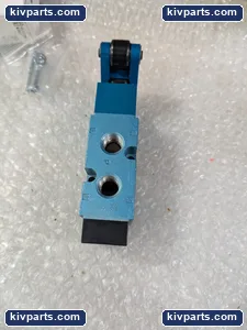 MAC 180001-115-0149 Pneumatic Solenoid Valve – actual item, photo 6 of 7