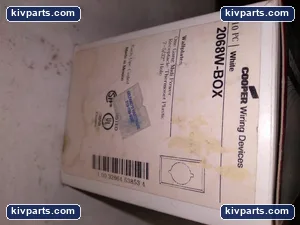 Cooper 2068W-BOX Receptacle – actual item, photo 4 of 5