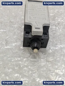 Moeller AT0-11-1-I Limit Switch – actual item, photo 3 of 5