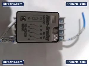 Allen-Bradley 700-HC24Z24 Ice Cube Relay – actual item, photo 2 of 6