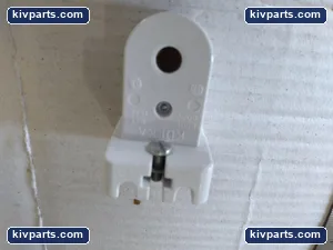 Hubbell HBL2989 Lampholder White Double Contact – actual item, photo 3 of 4
