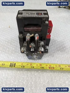 Cutler-Hammer C10CN3 NEMA Size 1 Magnetic Contactor – actual item, photo 6 of 8