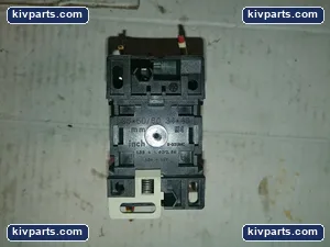 Telemecanique CA2-DN40 Control Relay – actual item, photo 3 of 3