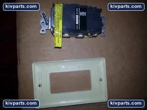 Hubbell GF83001 Ground Fault Duplex Receptacle – actual item, photo 2 of 4
