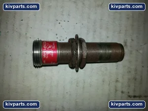 Allen-Bradley 871TM-D5NP18-N4 Inductive Proximity Sensor – actual item, photo 3 of 3