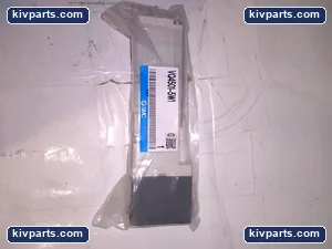 SMC VQ4501-5W1 Series 5 Port Solenoid Valve – actual item, photo 2 of 3