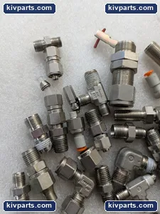 Swagelok Mixed Elbow Valve – actual item, photo 2 of 5
