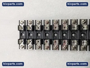 Bussmann S-8301-12 Break Apart Fuse Block – actual item, photo 6 of 11