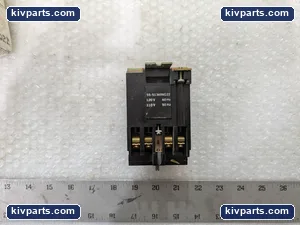 General Electric CR120N04022 Industrial Relay – actual item, photo 6 of 8