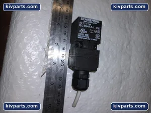 Schmersal 60947-5-1 Safety Relay – actual item, photo 2 of 5