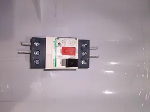 Schneider Electric GV2ME02 TeSys Motor Circuit Breaker
