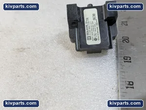 Square D B2-X1 Pushbutton Contact Block – actual item, photo 3 of 11