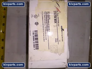 Cooper 2157W-BOX Receptacle – actual item, photo 3 of 4