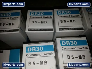 Fuji Electric DR30B5-MB Command Switch – actual item, photo 6 of 6