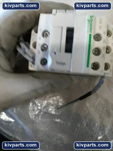 Schneider Electric CAD50G7 TeSys Control Relay – actual item, photo 2 of 10