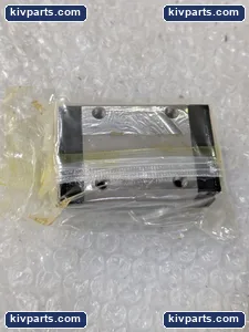 THK SSR20XW1SS GK Linear Guide Block Bearing – actual item, photo 3 of 6