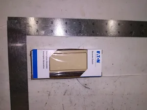 Eaton 7501V-SP Decorator Switch