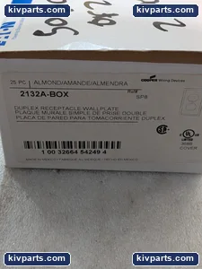 Eaton 2132A-BOX Duplex Cooper Receptacle – actual item, photo 3 of 8